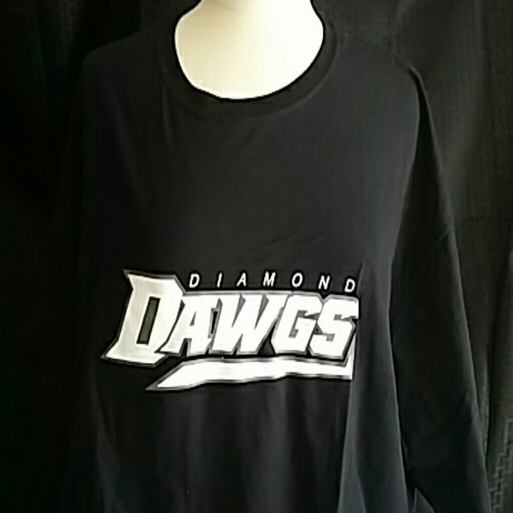 New Balance black t-shirt